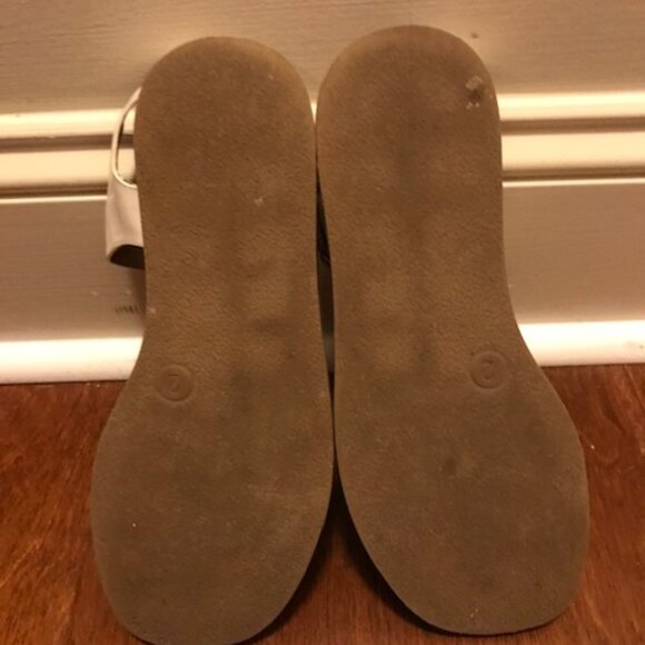 Cat & Jack Girls White Leather Sandals Size 2 - Picture 2 of 3